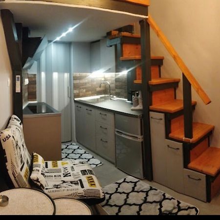 Youth Loft In Ano Poli テッサロニキ エクステリア 写真